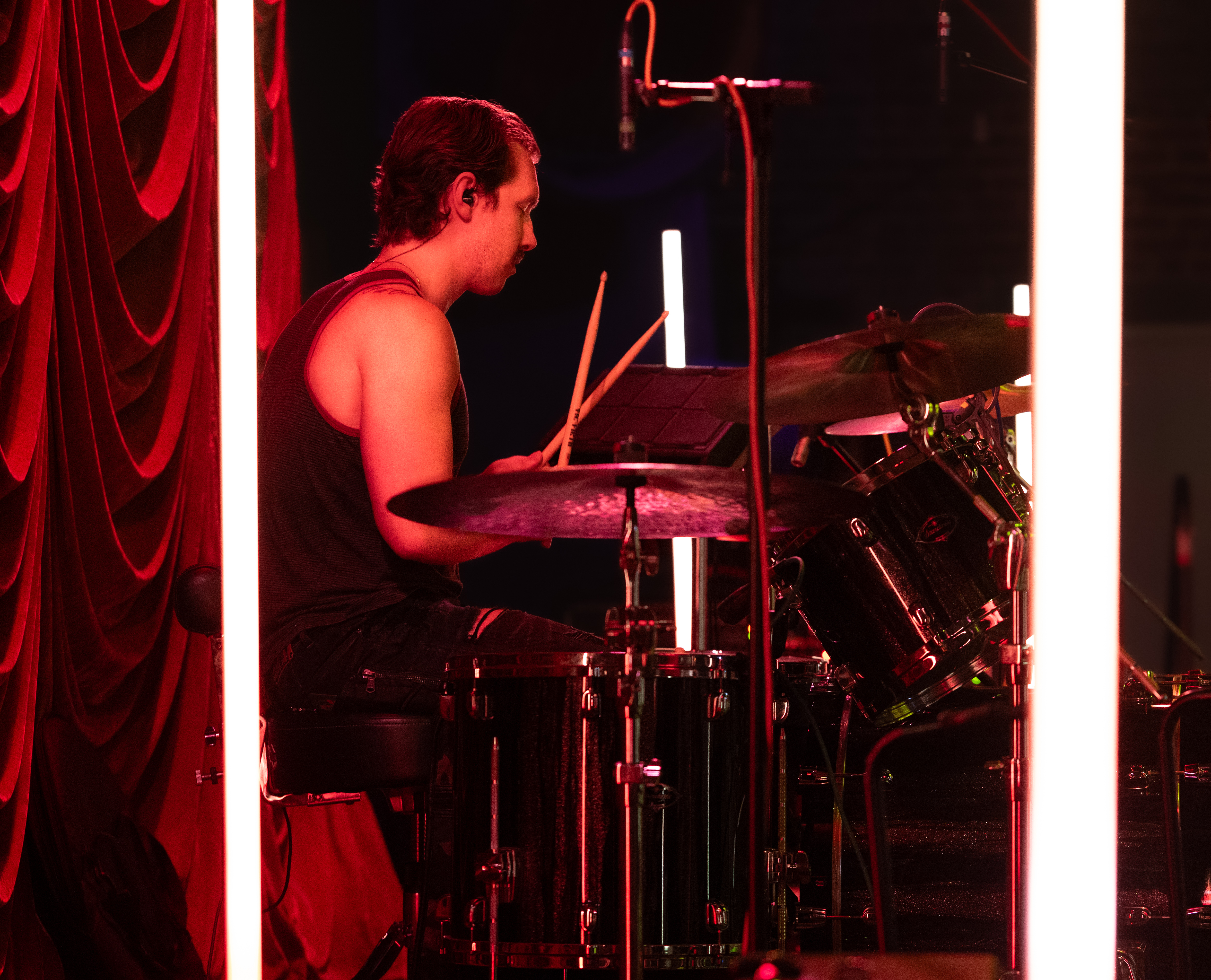 Meltt performing live