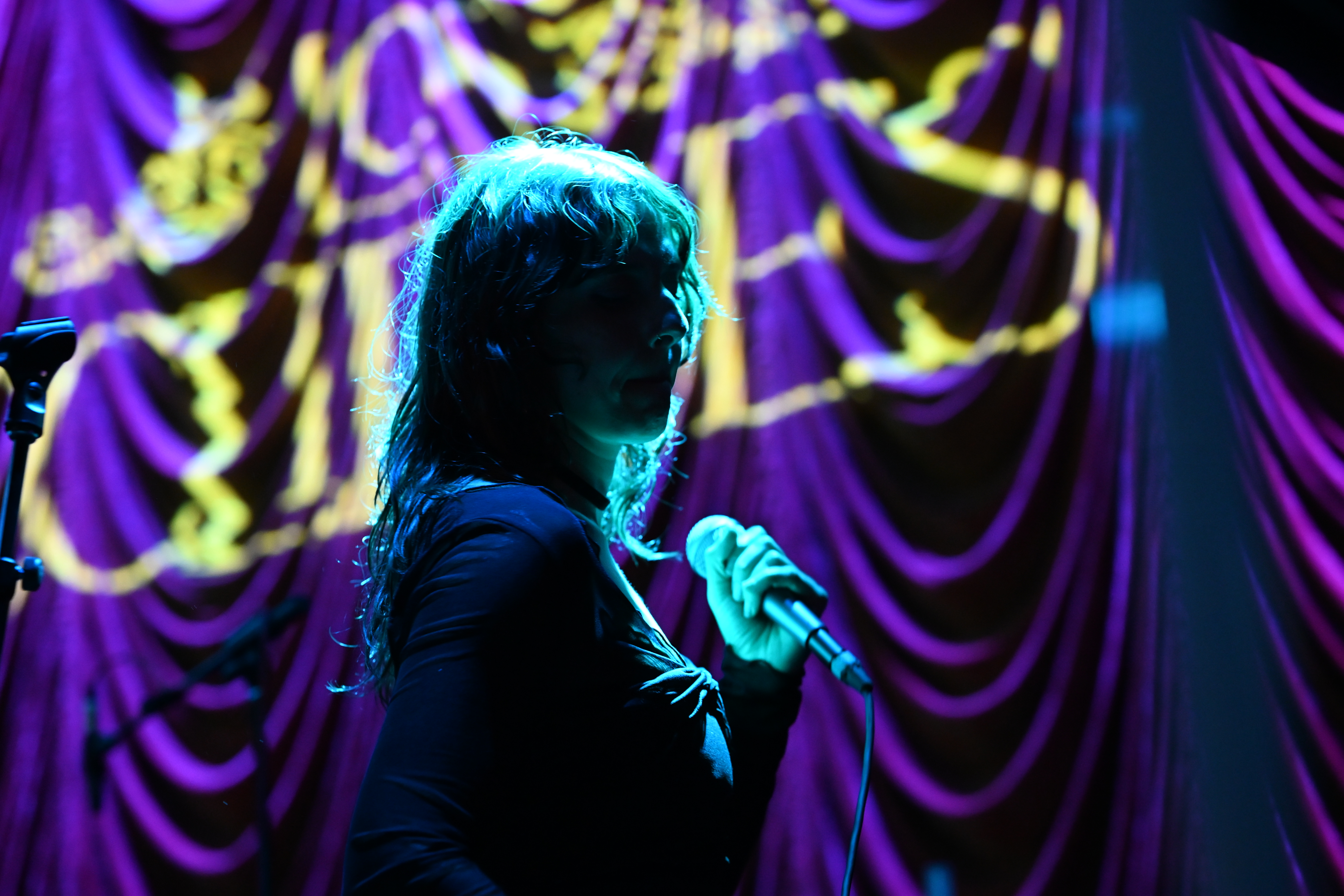 Meltt performing live